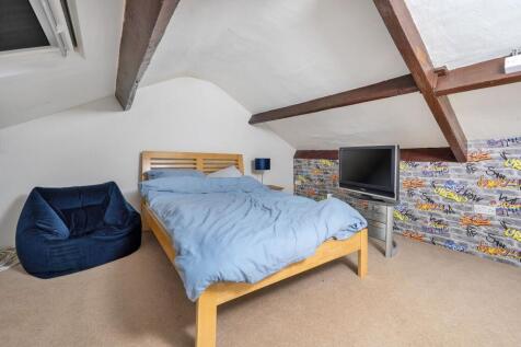 ATTIC ROOM/ BEDROOM FOUR