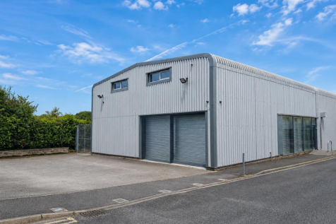 Light Industrial to rent in skipton