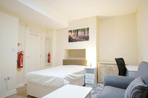 1 Bedroom Flat in LL57 1NR