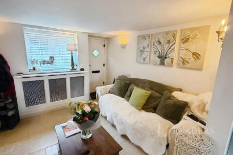 Lounge 2