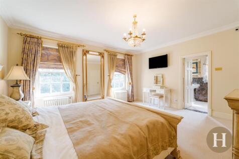 4 bed, 4 bath Detached in Birmingham - Photo 25