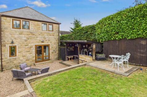 CAM04233G0-PR0027-STILL029