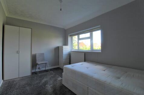 House in GU1 1PF