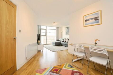 Living/Dining Area
