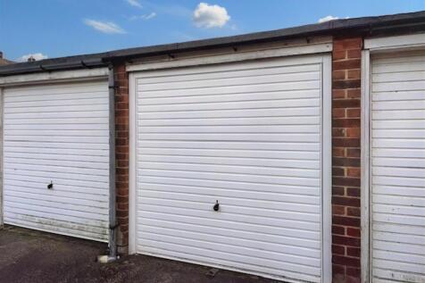garage 5 elwin place.jpg