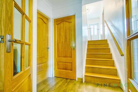 LOWER LEVEL HALL &#43; (UTILITY)