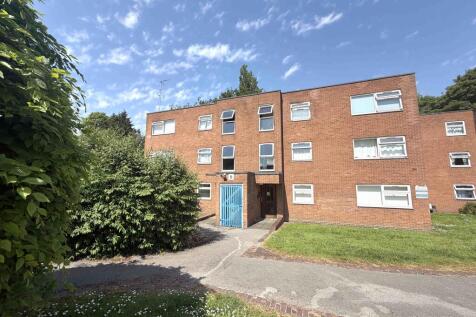 One bedroom Fully Refurbished ground floor apartment in a great location just minutes from Harborne High Street and transport links to City Centre, University, Queen Elizabeth & Women's Hospitals. Pro