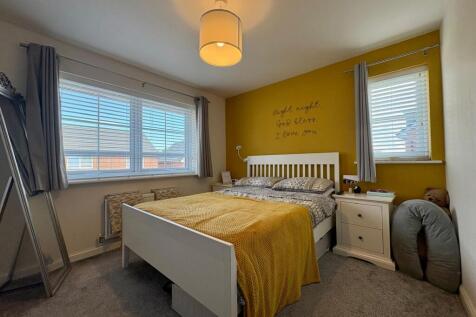 35 Parkstone Master Bedroom.jpg