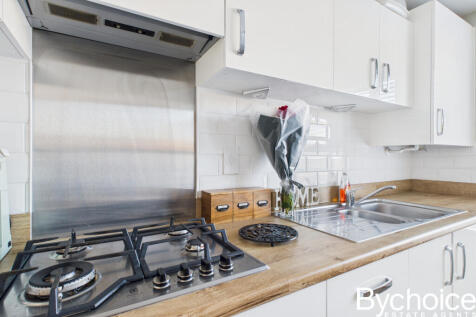 CAM05454G0-PR0089-STILL009