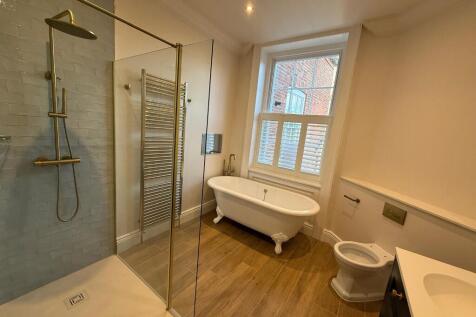 Master en-suite