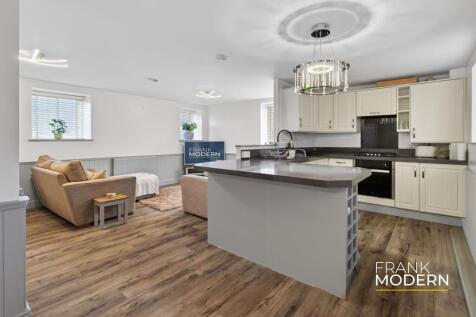 Living / Kitchen / Diner
