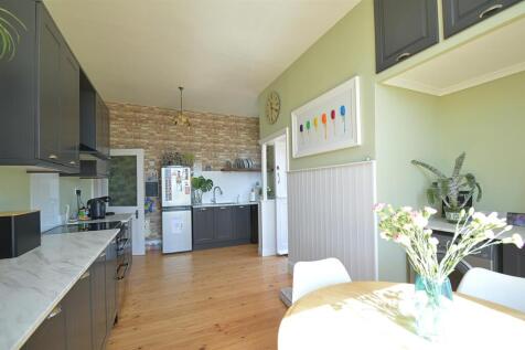 resizedKitchen3.jpg