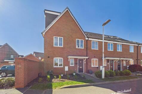 CAM02773G0-PR0420-STILL023