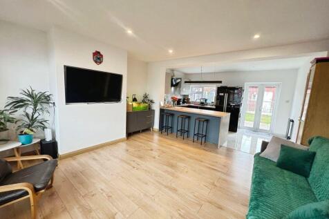 Lounge Kitchen