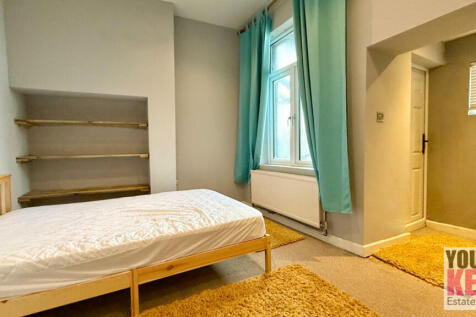 Folkestone estate agents, Your Key Move - Sandgate