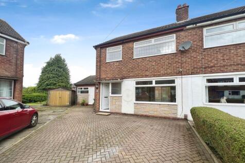 4 Bedroom Semi-Detached in BL2 3JD