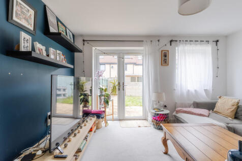 3 Quarterbridge Road-11