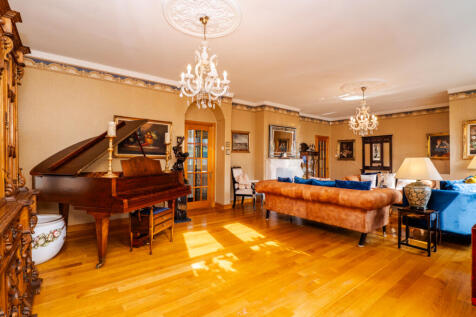 5 bed, 5 bath Detached in Glasgow - Photo 4