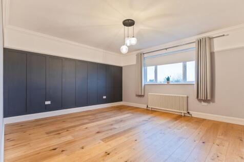 Bedroom including walk in wardrobe