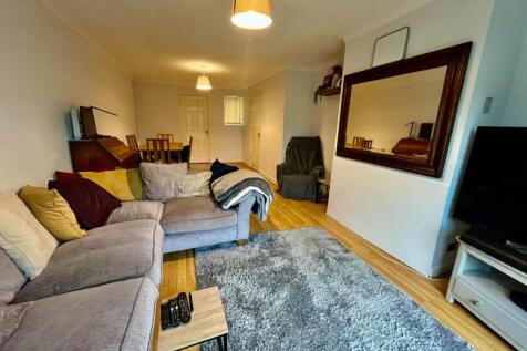 Sitting/Dining Room