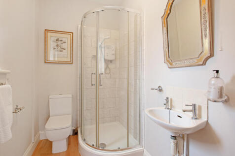 76834_The-Coach-Hous