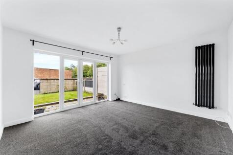 44 HOLT LANE-21.jpg