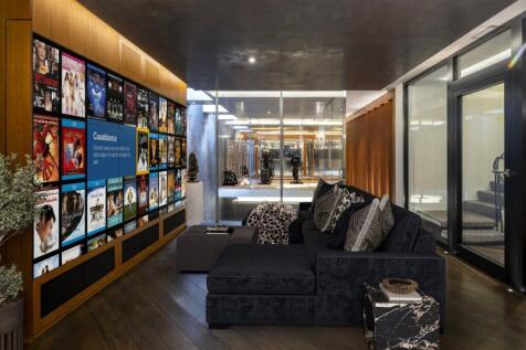 6 bed, 7 bath Town House in London - Photo 16