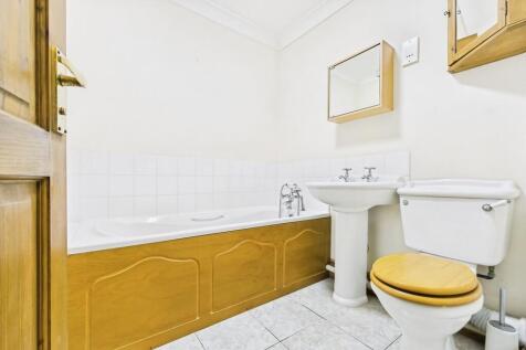 cab20be4-CAM01085...