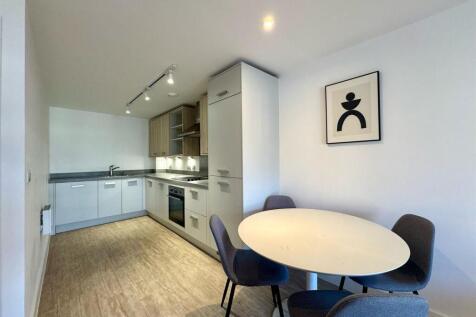 Kitchen pic 1.jpeg