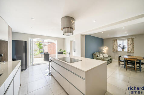 c2f8bd8908f04499966713e0c3b86142