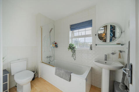 1373330-12-690369...