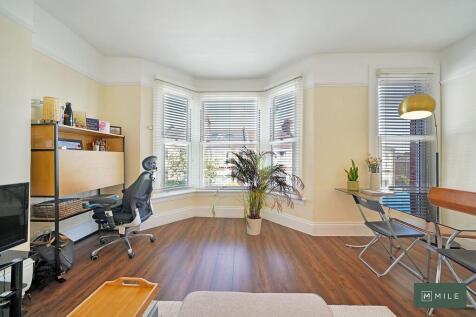 24 Linden Avenue ...