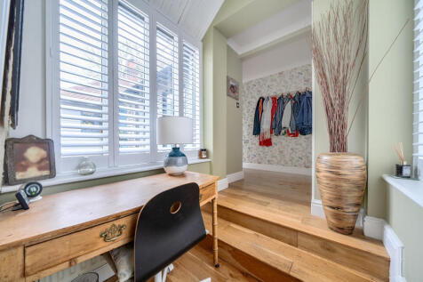 1385596-25-692886...