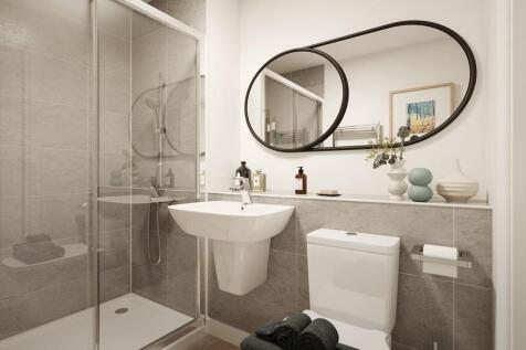 En-suite shower room away from the family