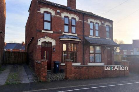 Platts Crescent Amblecote 2.jpg