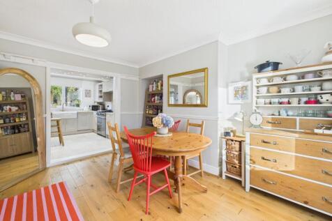 CAM03162G0-PR0367-STILL011