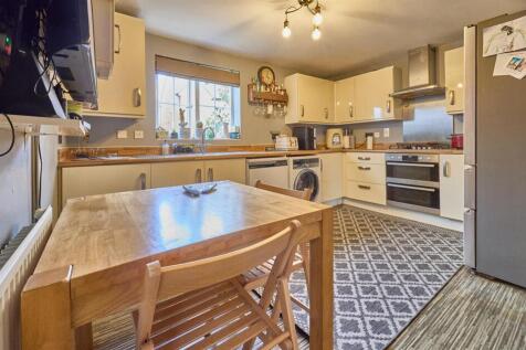 Fitted Dining Kitchen to Rear