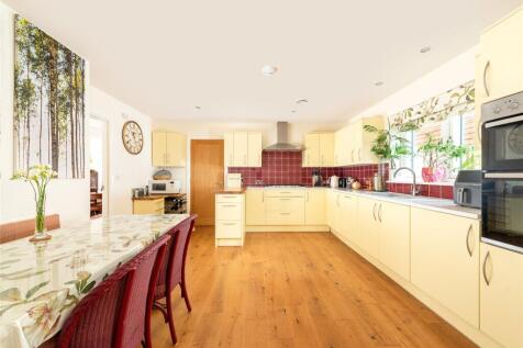 Kitchen/Breakfast Rm