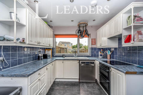 Rm 3, 13 Ludlow Walk