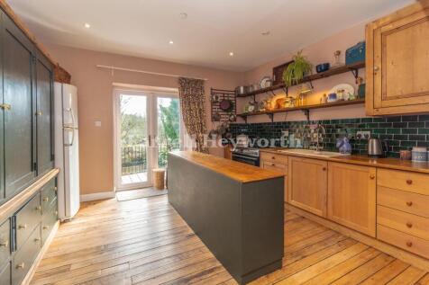 Kitchen Area image 2
