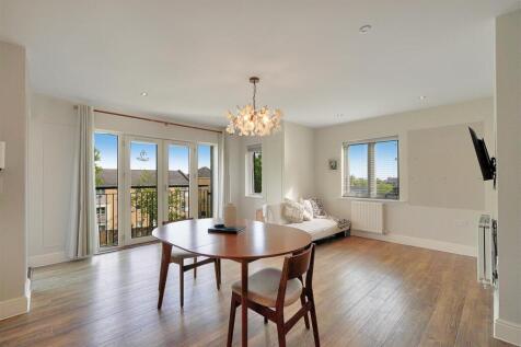 Flat 61, Maven Court - MKAjSBzgK40tdE850MfA.jpg