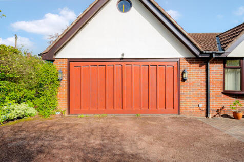 24 Burfield Drive-42.jpg