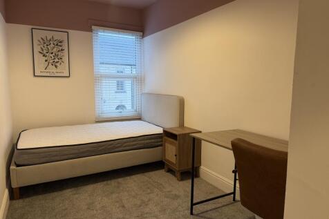 4 Bedroom Terraced in LN1 1PP