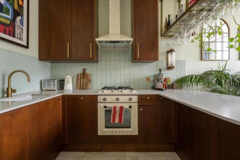 Urswick Road, E9