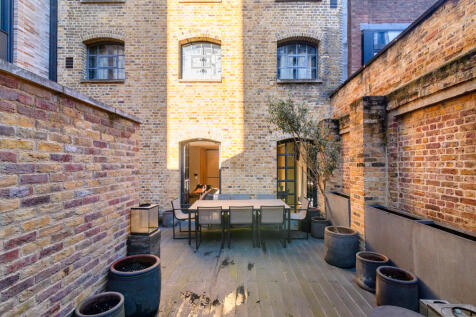 Floral_Court_17