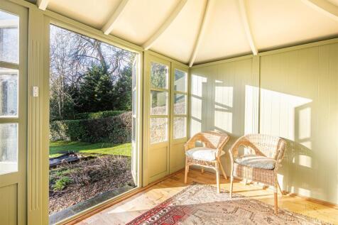 6 bed, 3 bath Detached in Sheffield - Photo 43