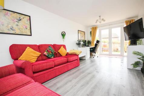 lounge 1.JPG