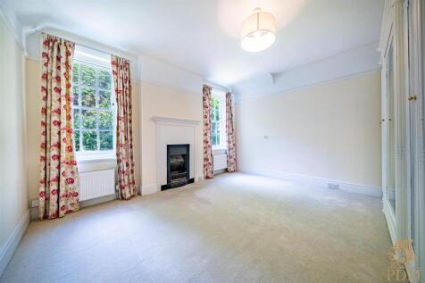 25044- 20 Arlington Drive_035.jpg