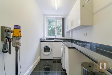 7 bed, 3 bath Detached in Birmingham - Photo 19