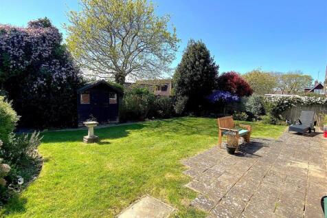 23 Tilgate Drive - garden1.jpg